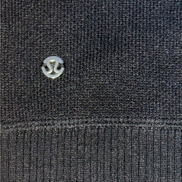 Lululemon Soothe Away Hoodie
Black / Stargaze - Picture 11 of 12
